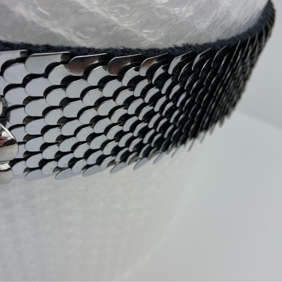 Vintage Metallic Stretch Belt Scales and Shell Clasp Silver Colour - Picture 8 of 8